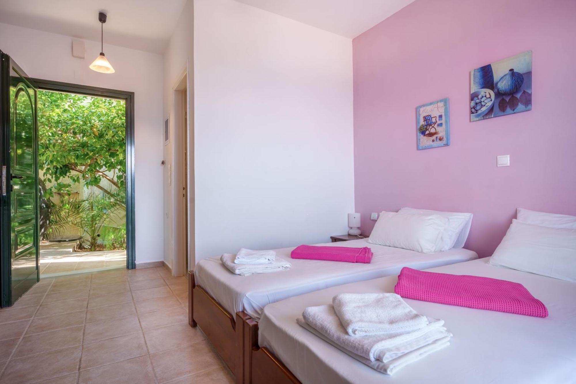 Giannatos' Studios - Makis Poros  Buitenkant foto